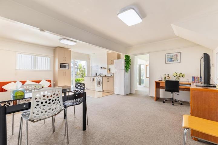 Your Home In Cockle Bay โอ๊คแลนด์ ภายนอก รูปภาพ